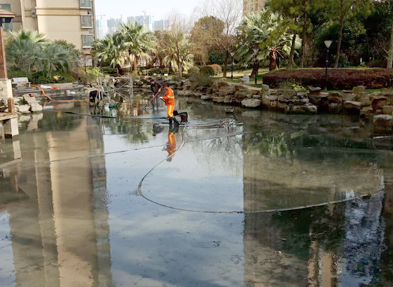 石台景观池淤泥清理